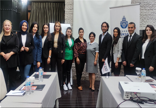 KAT HİZMETHLERİ GÖREVLİSİ EĞİTİMİ ALANLARA SERTİFİKA