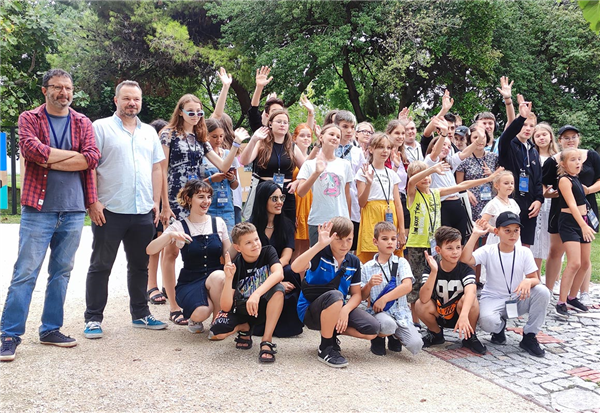 UKRAYNALI SAVAŞ MAĞDURU ÇOCUKLAR İLE SANAT TERAPİSİ ETKİNLİĞİ
