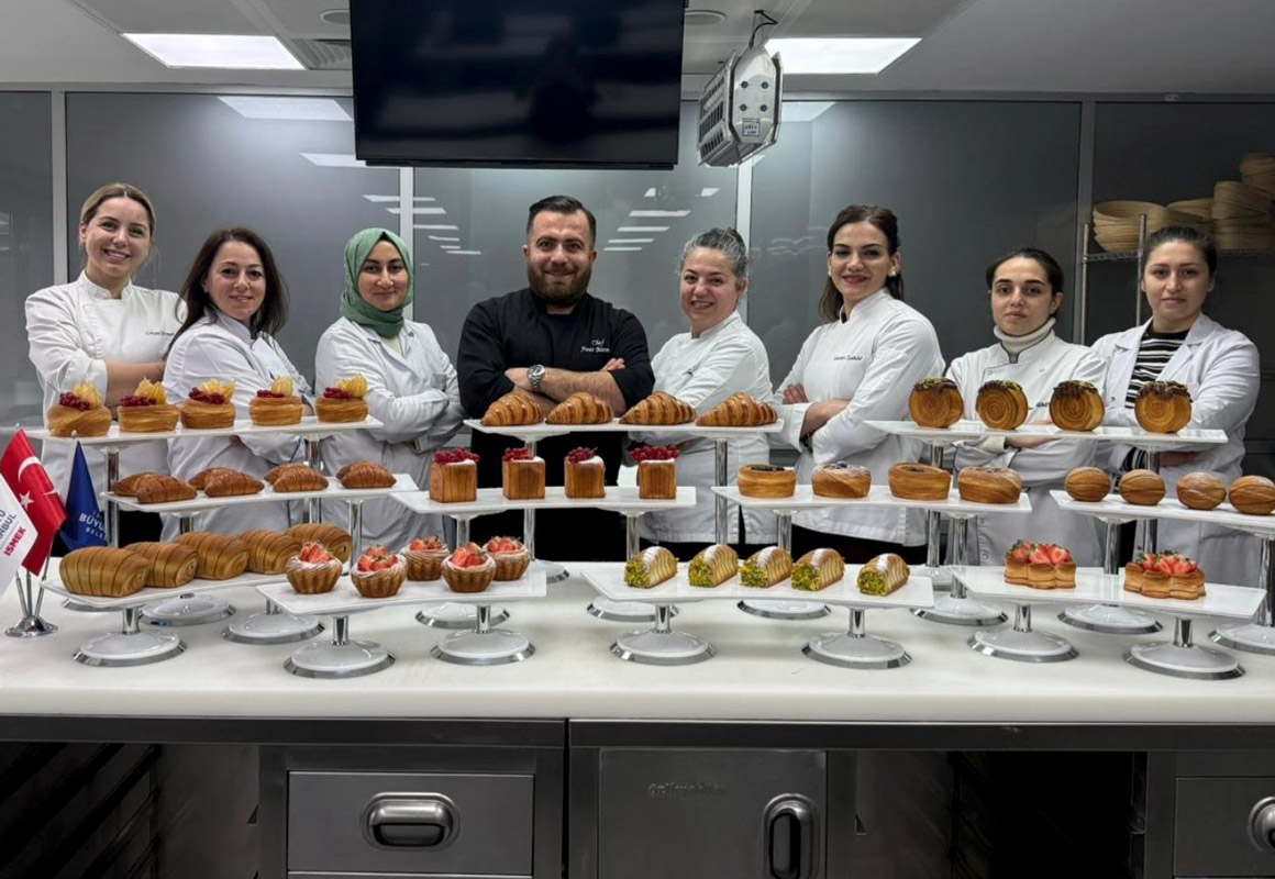 EĞİTMENLERİMİZ YENİ DÖNEME HİZMET İÇİ EĞİTİMLERLE HAZIRLANDI 